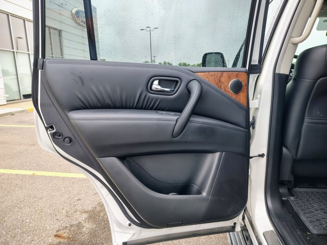 Used 2024 Nissan Armada SL w/ Captain's Chairs Package AWD/4WD image 12