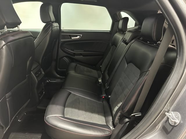 Certified 2024 Ford Edge ST-Line AWD/4WD image 19