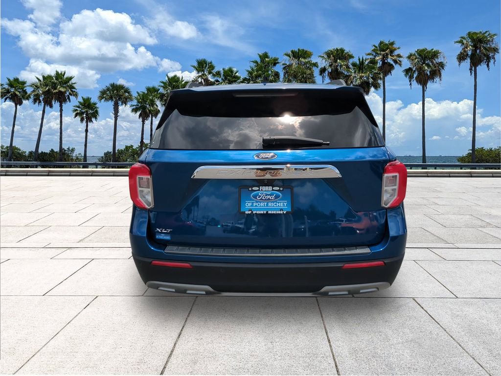 Certified 2022 Ford Explorer XLT w/ Equipment Group 202A RWD image 7