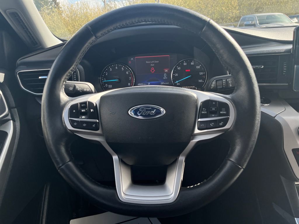 Certified 2024 Ford Explorer XLT w/ Equipment Group 202A AWD/4WD image 18