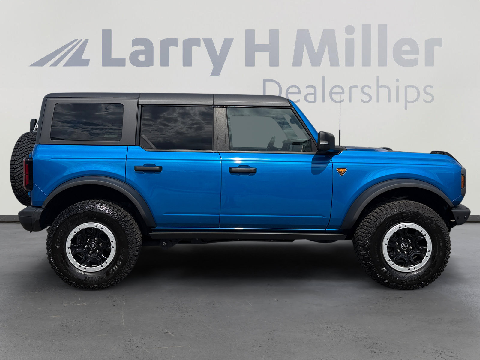 Certified 2024 Ford Bronco Badlands AWD/4WD image 6