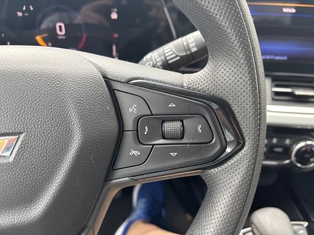Used 2025 Chevrolet Trax LT FWD image 20