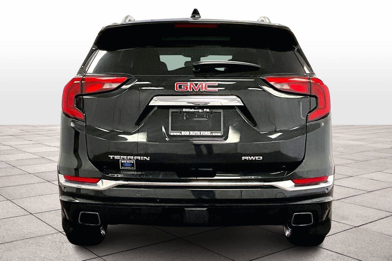 Used 2019 GMC Terrain Denali image 2