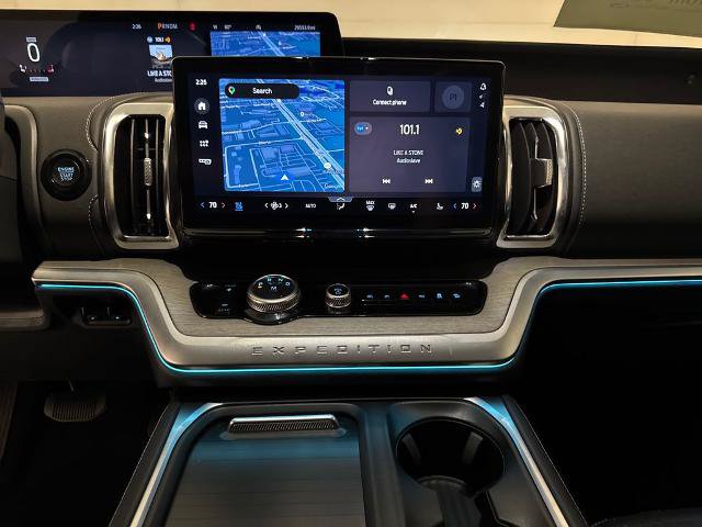 Certified 2025 Ford Expedition Platinum AWD/4WD image 19