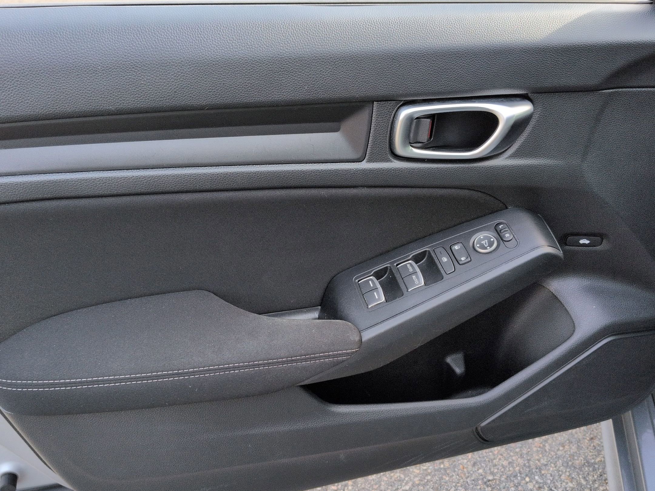 Used 2023 Honda Civic Sport image 12