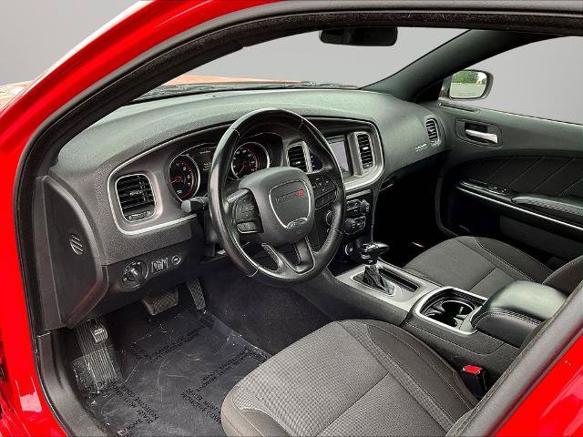Used 2022 Dodge Charger SXT RWD image 17