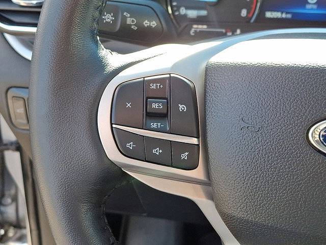 Certified 2022 Ford Explorer XLT w/ Equipment Group 202A image 17
