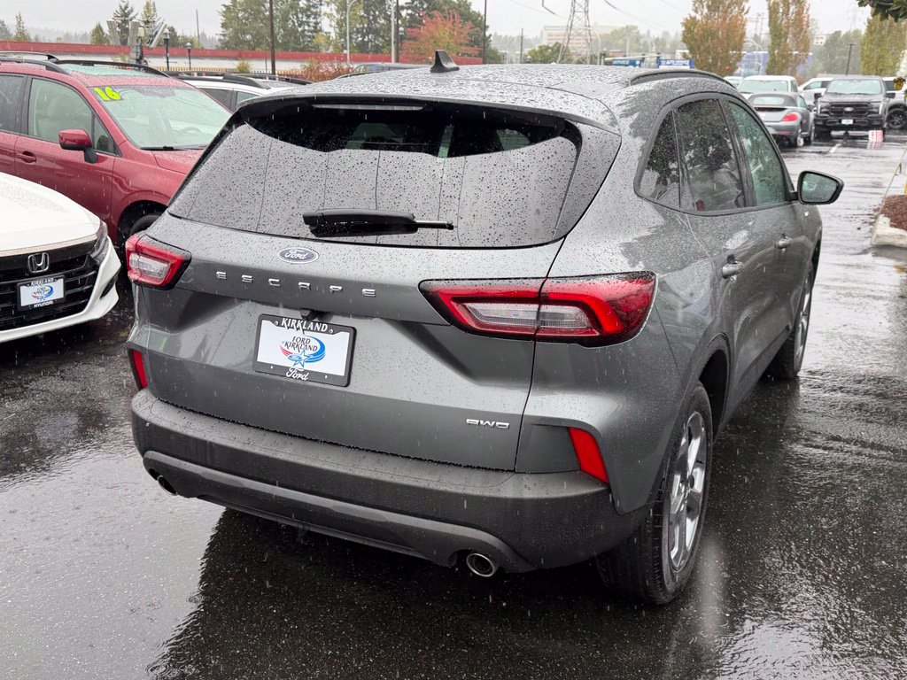 Certified 2025 Ford Escape ST-Line AWD/4WD image 7