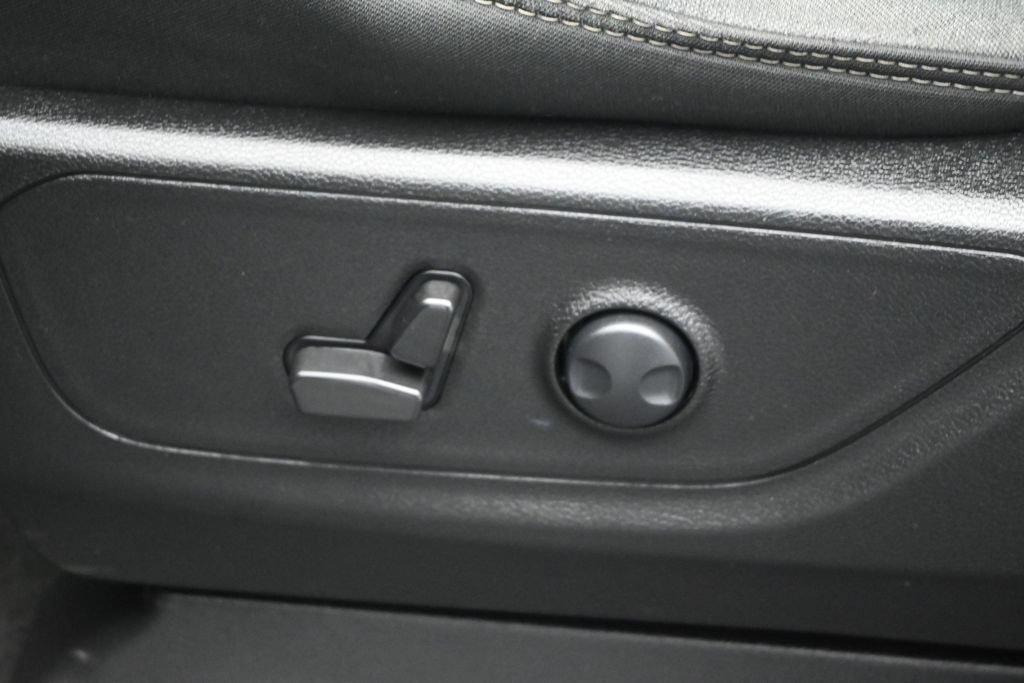 Used 2024 RAM 1500 Big Horn RWD image 9