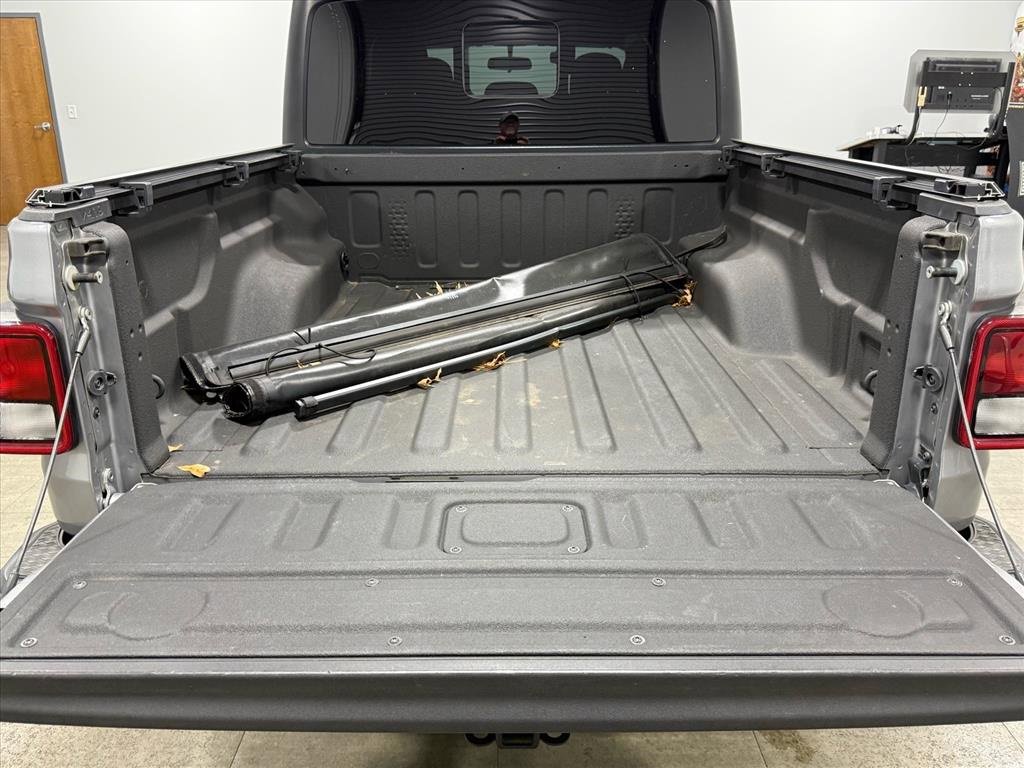 Used 2020 Jeep Gladiator Sport w/ Quick Order Package 24S image 16