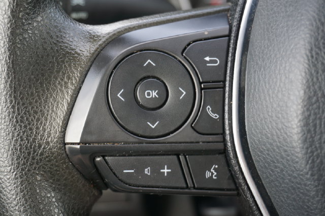 Used 2020 Toyota Camry LE FWD image 26