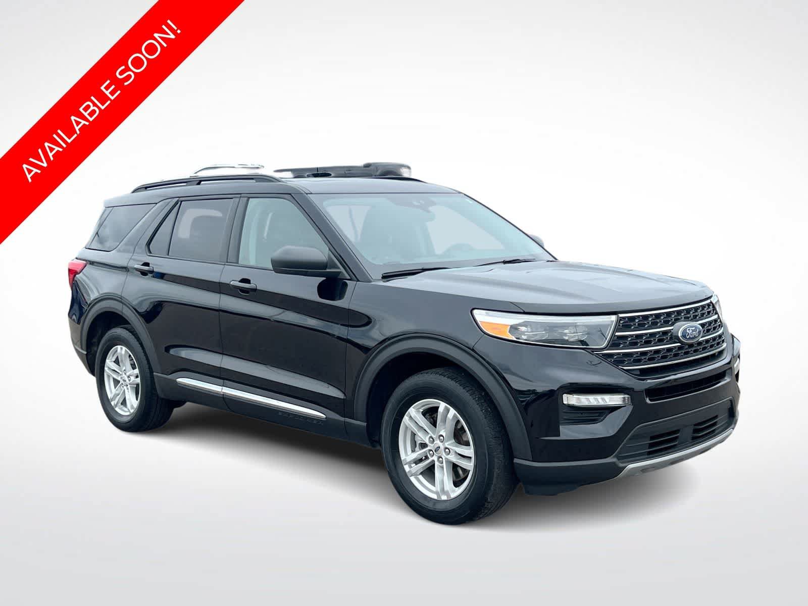 Certified 2022 Ford Explorer XLT w/ Equipment Group 202A AWD/4WD image 2