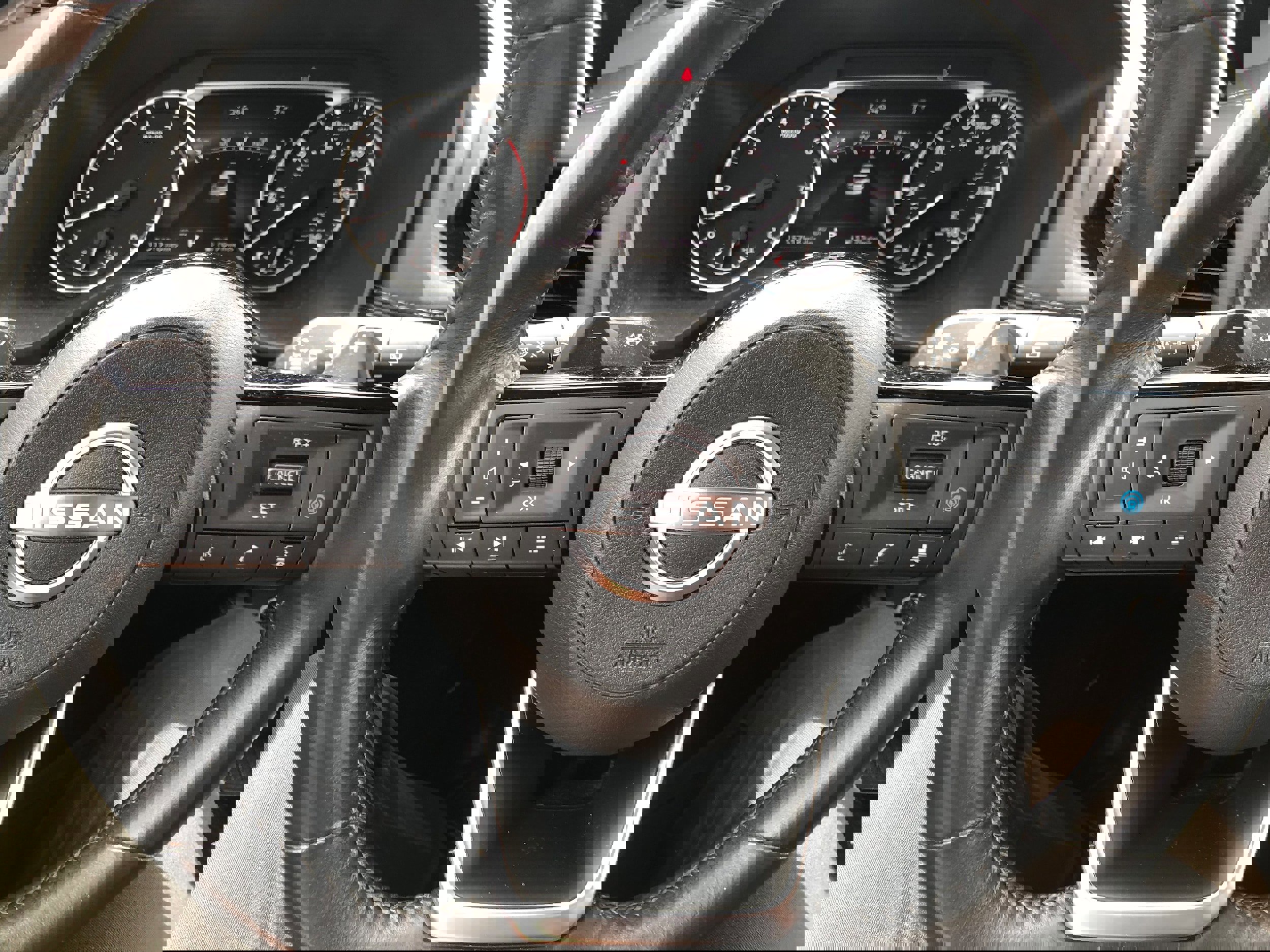 Used 2022 Nissan Rogue SL w/ SL Premium Package image 14