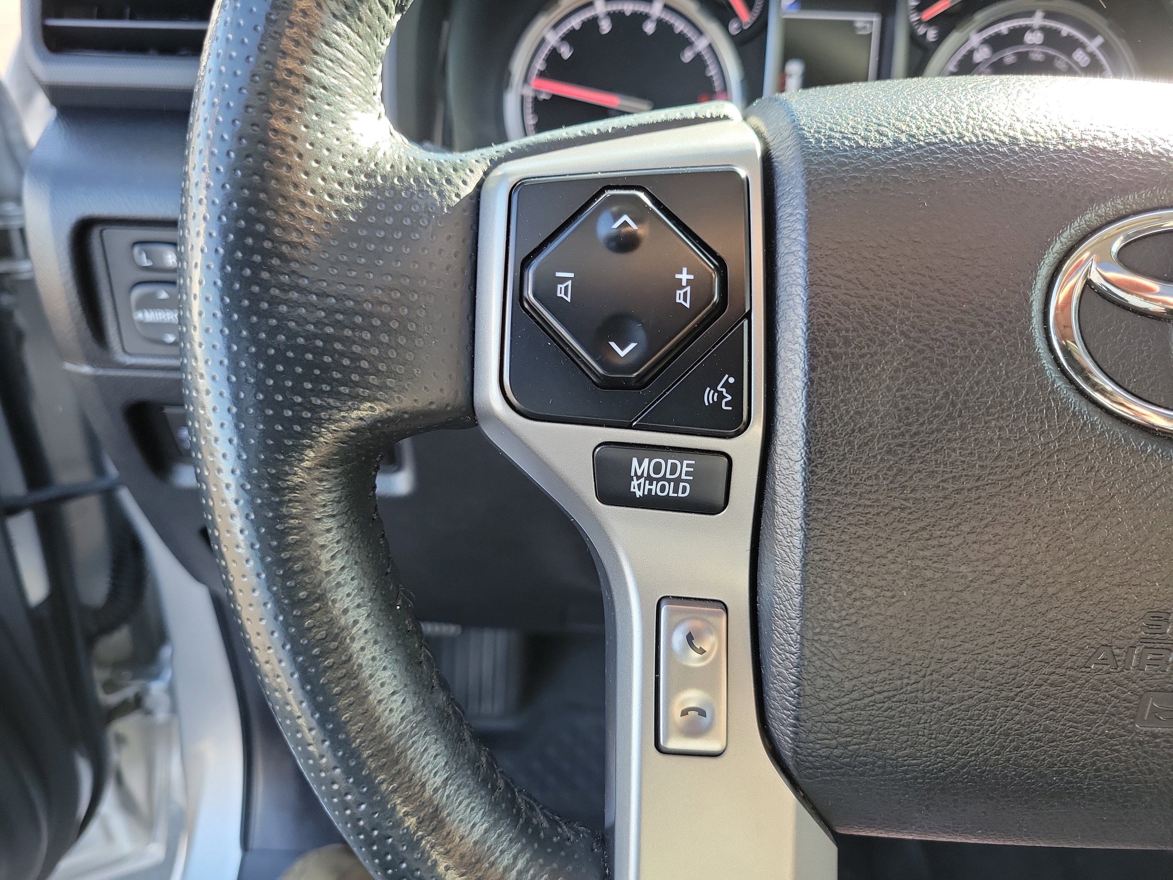 Used 2023 Toyota 4Runner Limited image 6