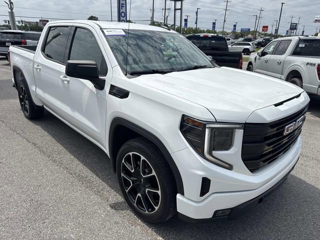 Used 2022 GMC Sierra 1500 Elevation RWD image 3