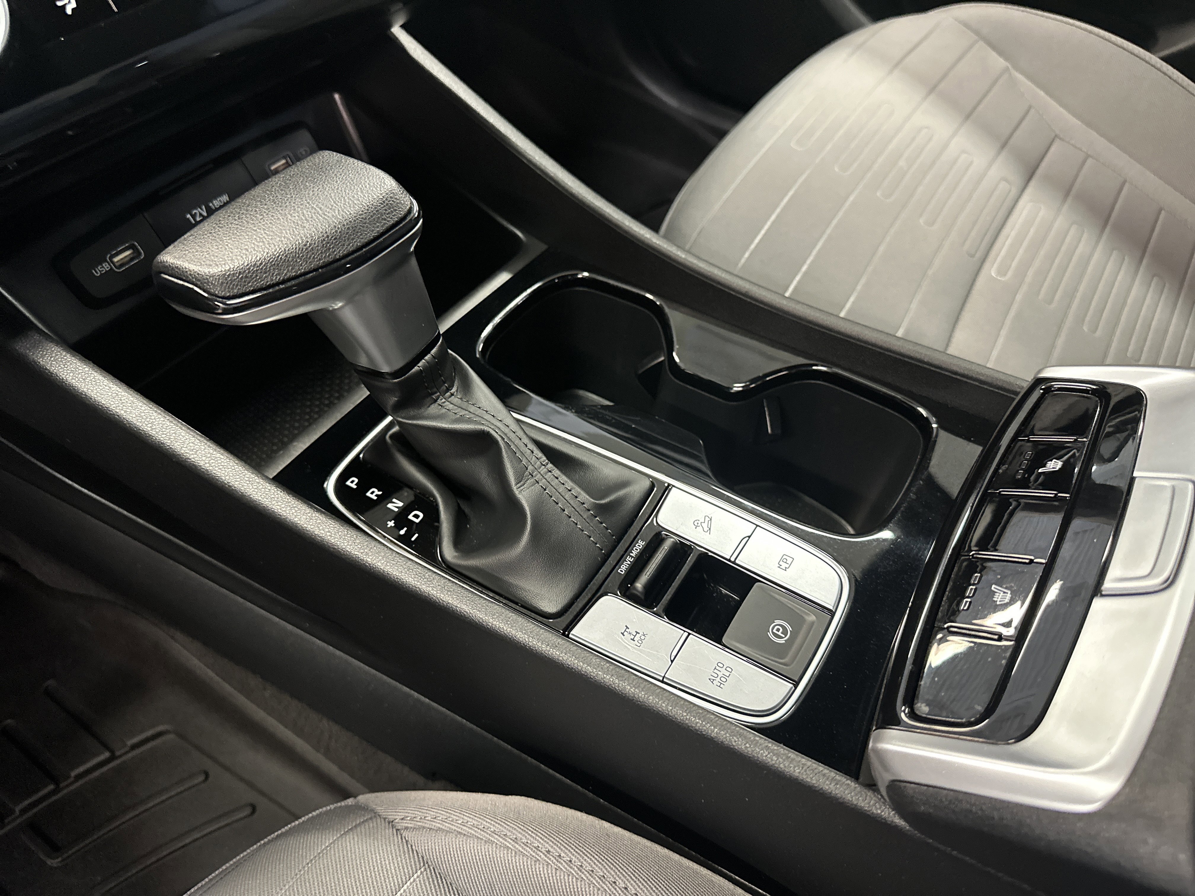 Used 2023 Hyundai Santa Cruz SEL image 25