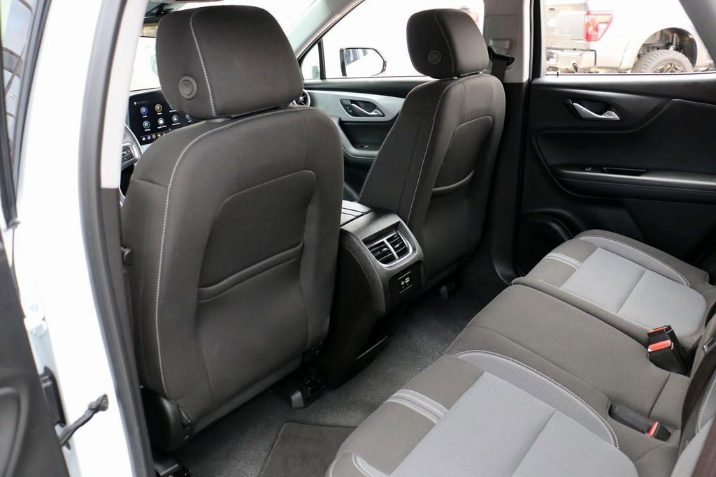 Used 2025 Chevrolet Blazer LT image 22