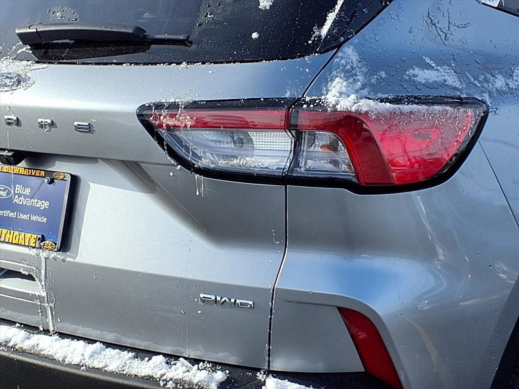 Certified 2022 Ford Escape SE w/ Cold Weather Package image 23