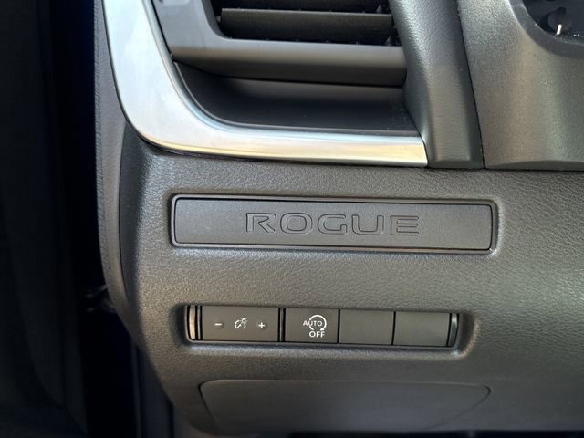 Used 2023 Nissan Rogue S image 30