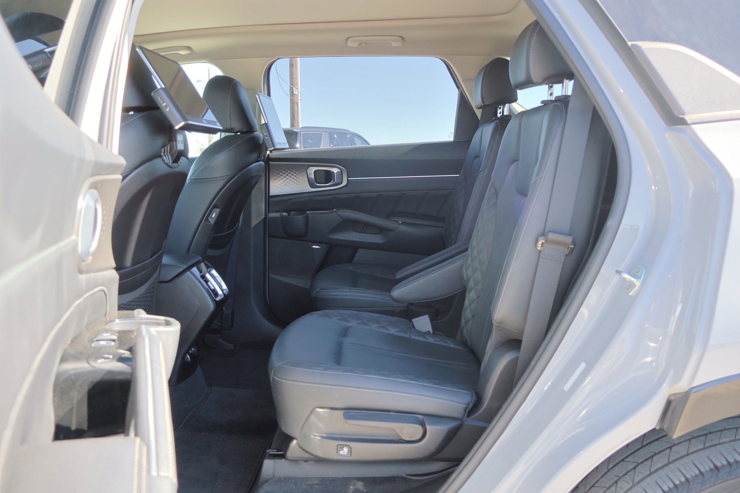 Used 2022 Kia Sorento SX image 31