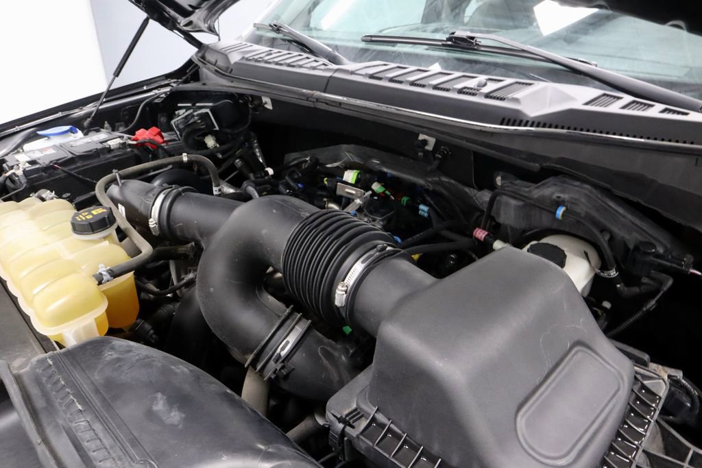 Certified 2019 Ford F150 XL w/ Equipment Group 101A Mid AWD/4WD image 15