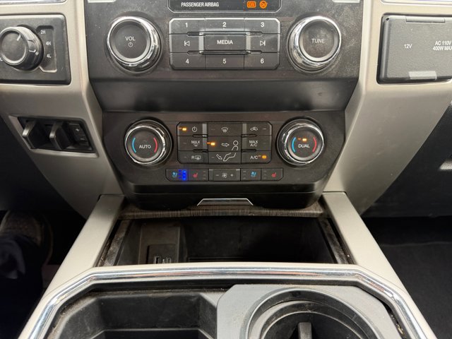 Certified 2020 Ford F350 Lariat w/ Chrome Package AWD/4WD image 32