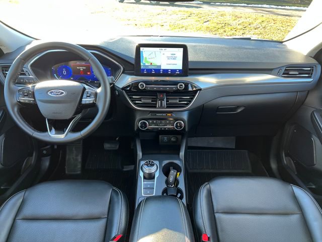 Certified 2022 Ford Escape Titanium image 34