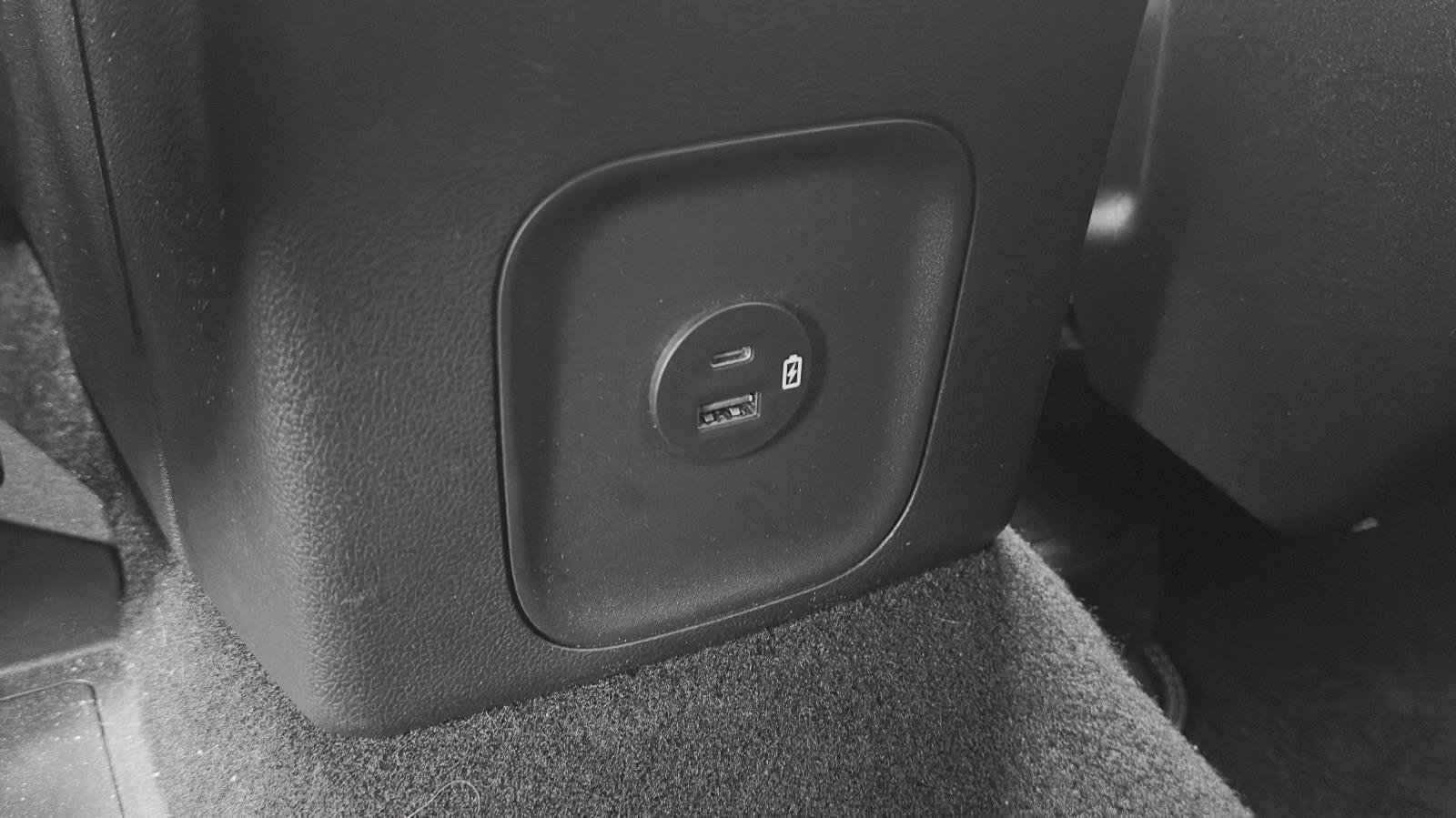 Certified 2022 Ford Escape Titanium w/ Titanium Elite Package image 11