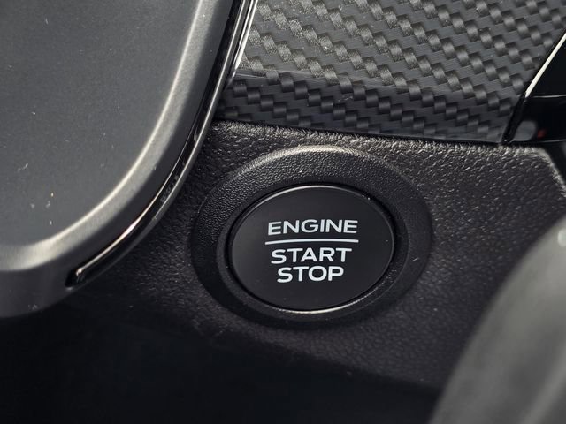 Certified 2025 Ford Escape ST-Line AWD/4WD image 18