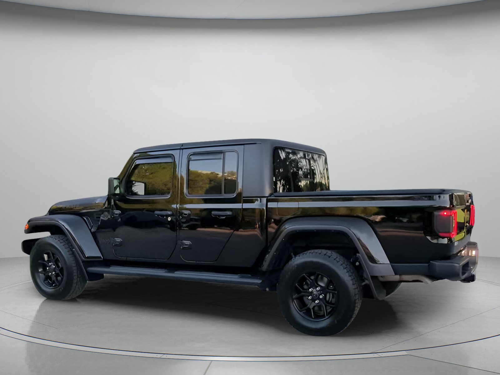 Used 2024 Jeep Gladiator Sport AWD/4WD image 19