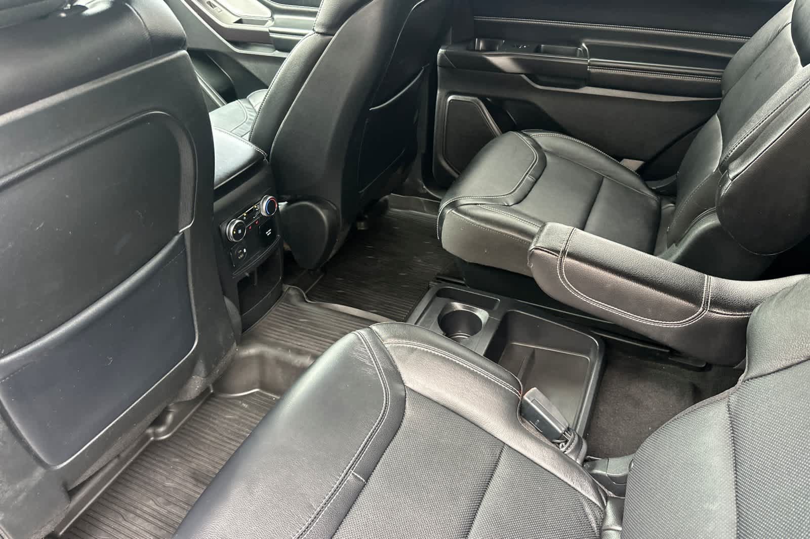 Certified 2020 Ford Explorer ST w/ Premium Technology Package AWD/4WD image 4