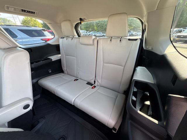 Used 2024 Toyota Grand Highlander AWD Hybrid image 29
