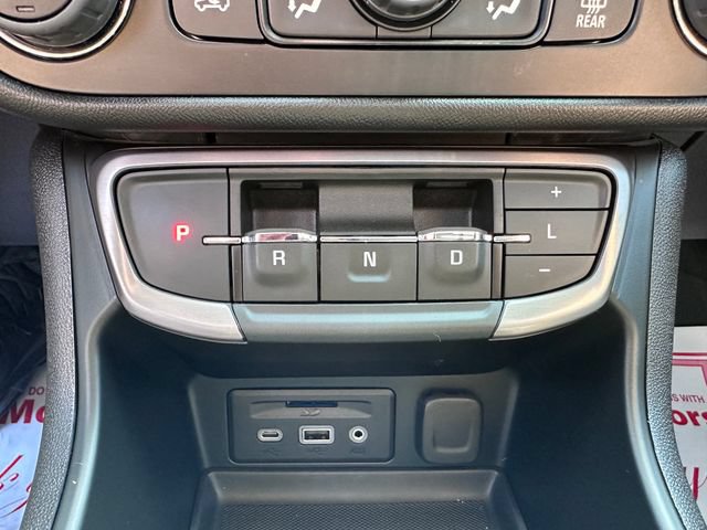 Used 2023 GMC Terrain AT4 w/ Tech Package AWD/4WD image 17