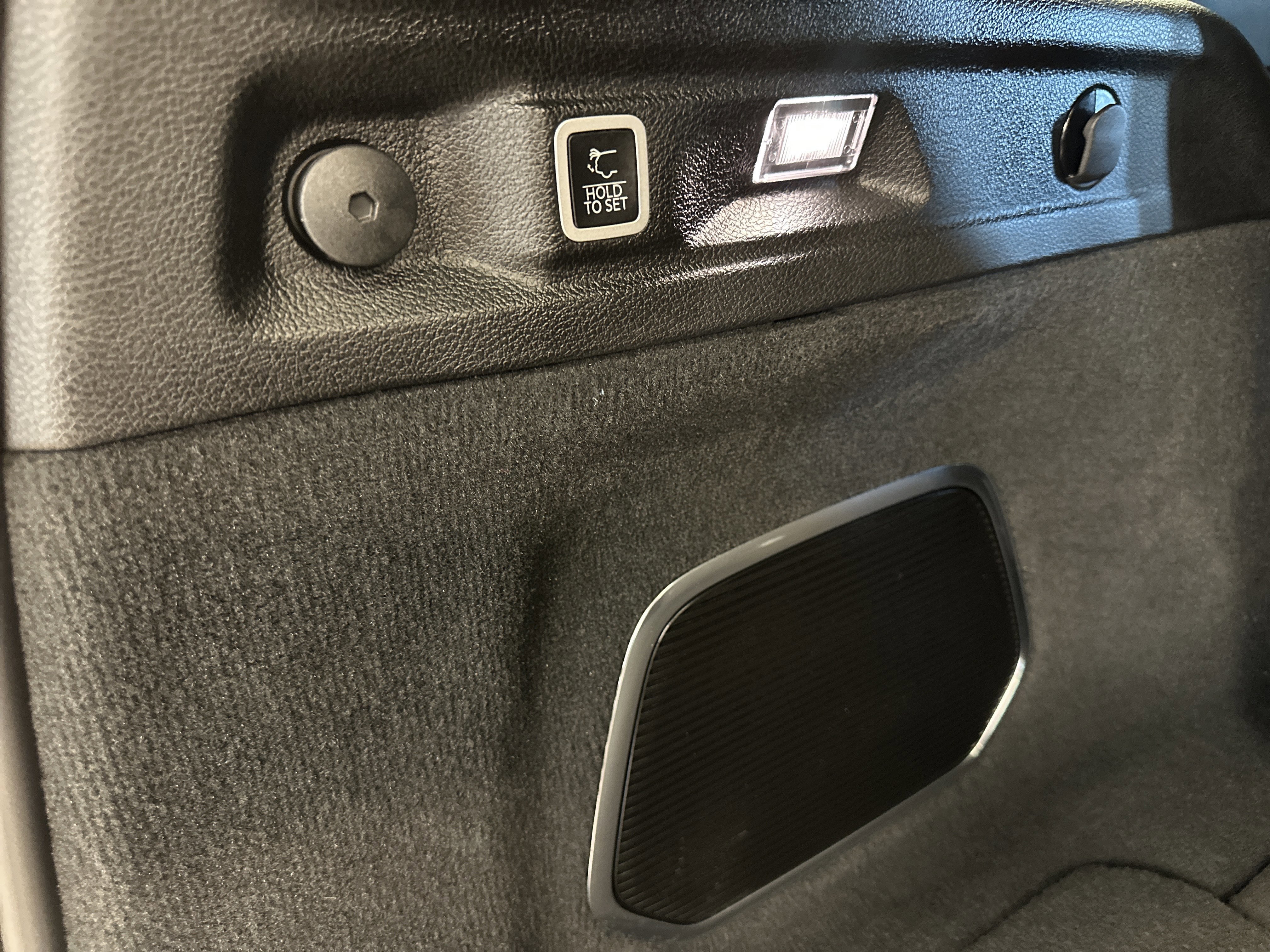 Used 2022 Jeep Grand Cherokee L Summit w/ Advanced Protech Group IV image 32