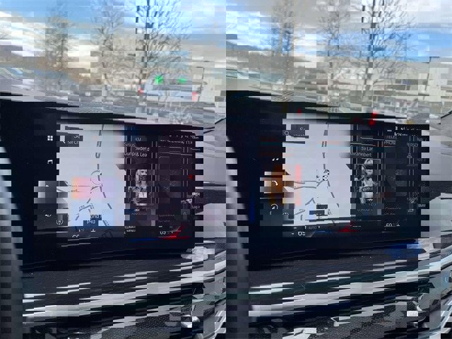 Used 2023 BMW X7 xDrive40i w/ M Sport Package image 30