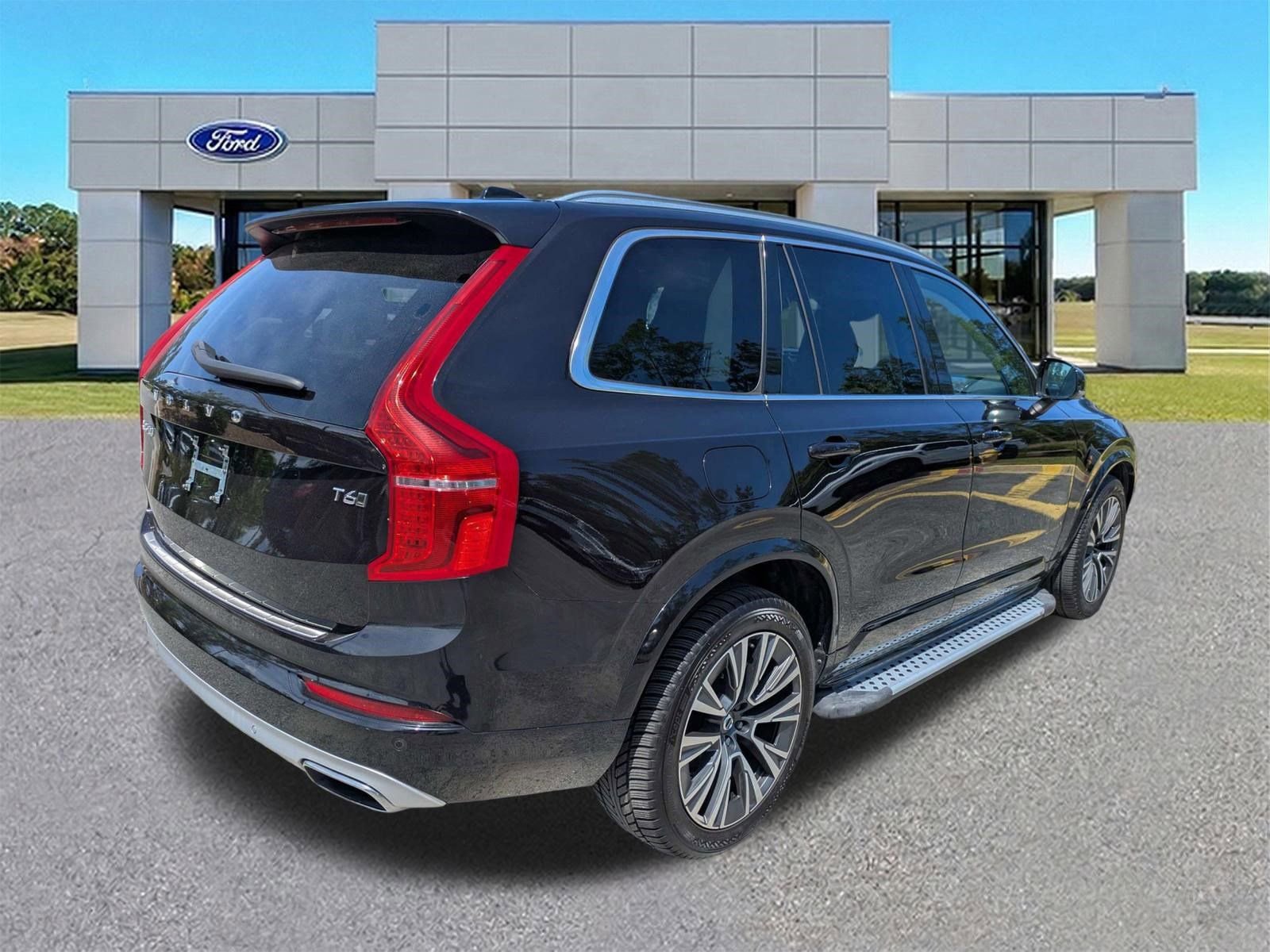 Used 2021 Volvo XC90 T6 Momentum AWD/4WD image 2