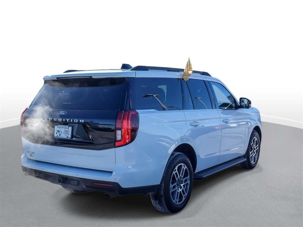 Certified 2025 Ford Expedition Active image 5