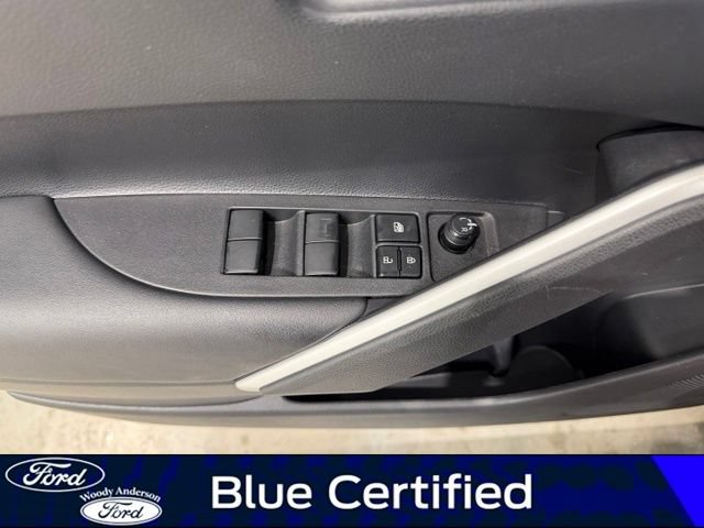 Used 2024 Toyota Corolla Cross AWD Hybrid w/ Moonroof Package image 21