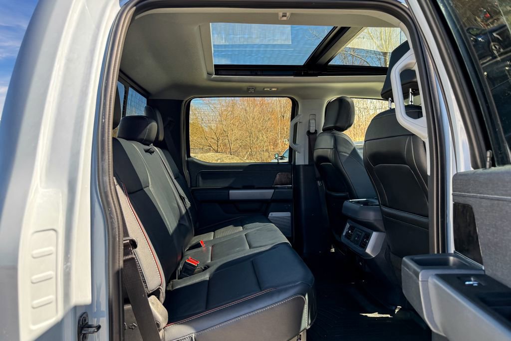 Certified 2024 Ford F250 Lariat w/ Black Appearance Package image 21