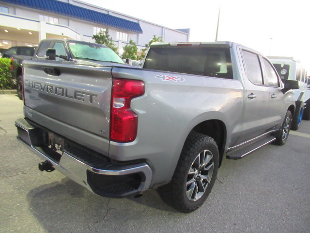 Used 2023 Chevrolet Silverado 1500 LT AWD/4WD image 4