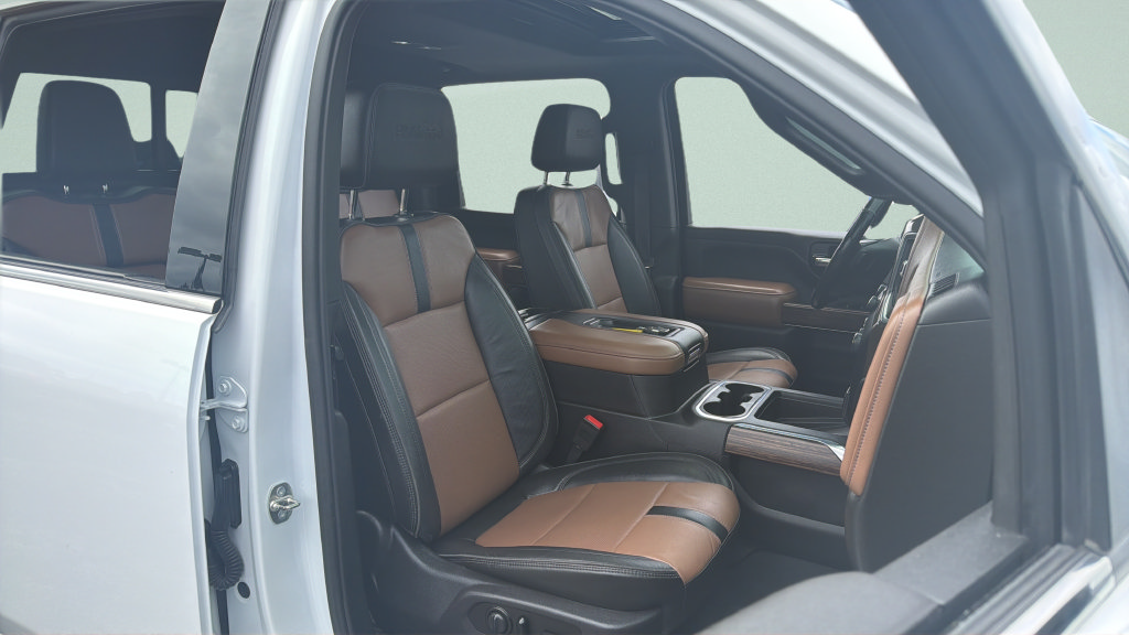 Used 2020 Chevrolet Silverado 3500 High Country w/ Z71 Off-Road Package AWD/4WD image 19