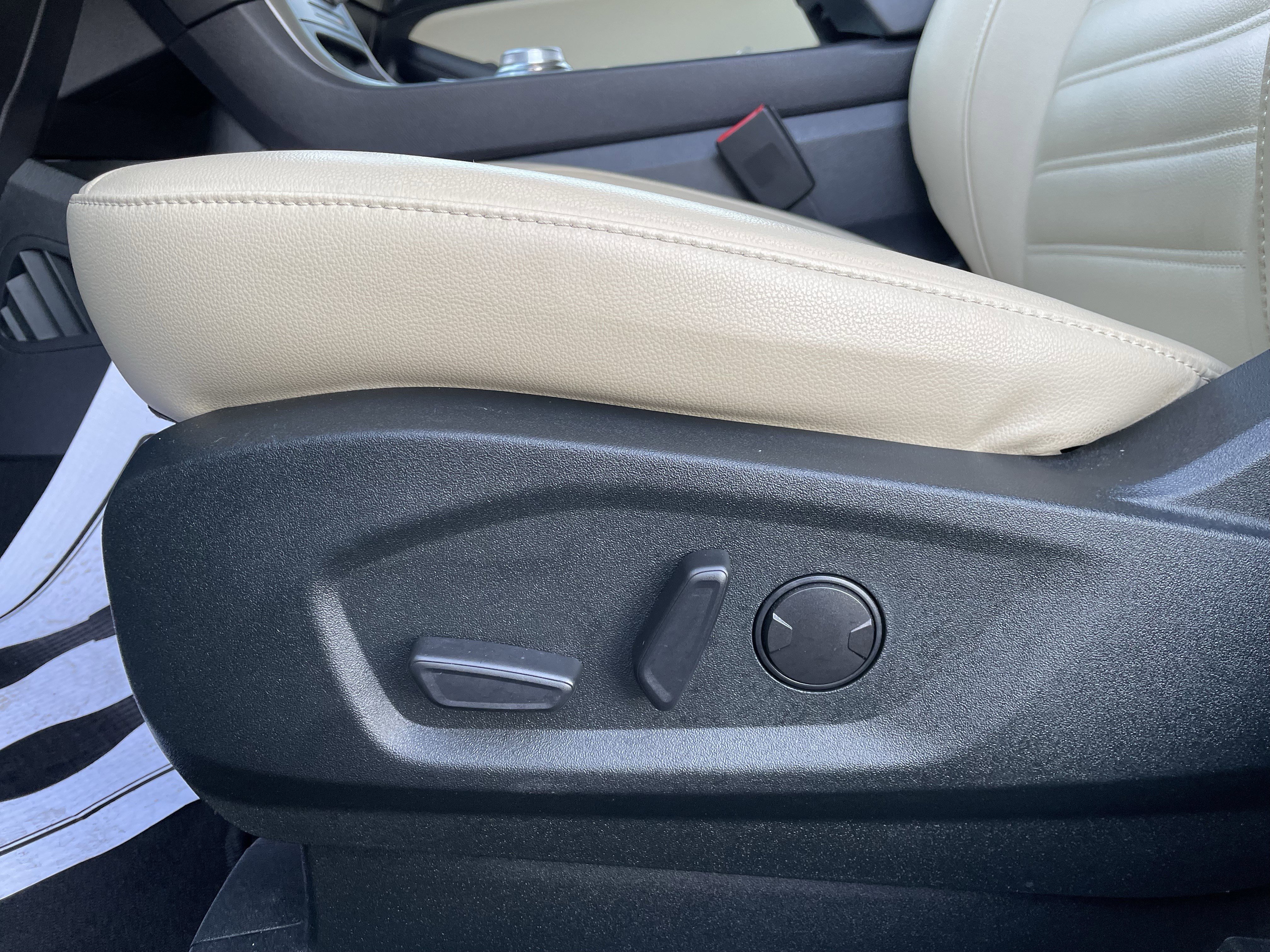 Certified 2022 Ford Edge SEL w/ Convenience Package image 16