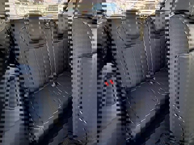 Used 2024 Volkswagen Tiguan SE w/ Panoramic Sunroof Package image 19