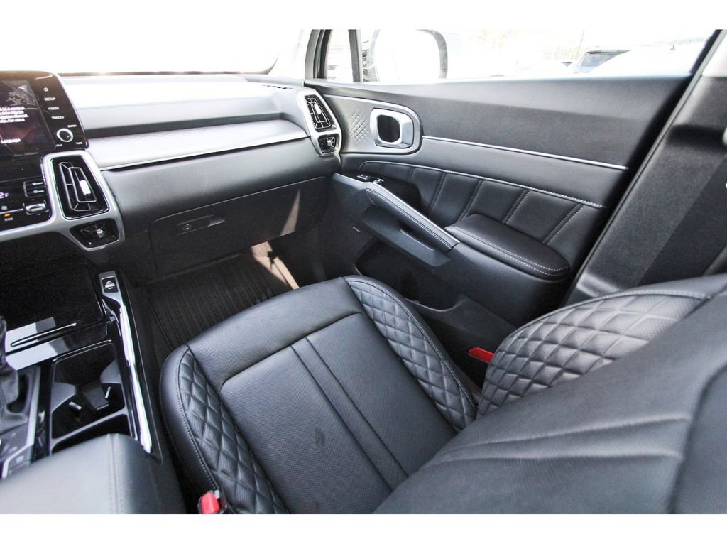 Used 2023 Kia Sorento SX AWD/4WD image 14