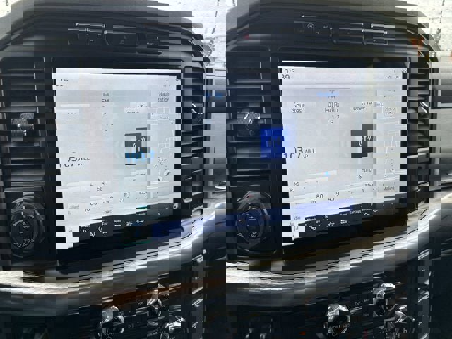 Certified 2021 Ford F150 Lariat w/ Equipment Group 502A High image 18