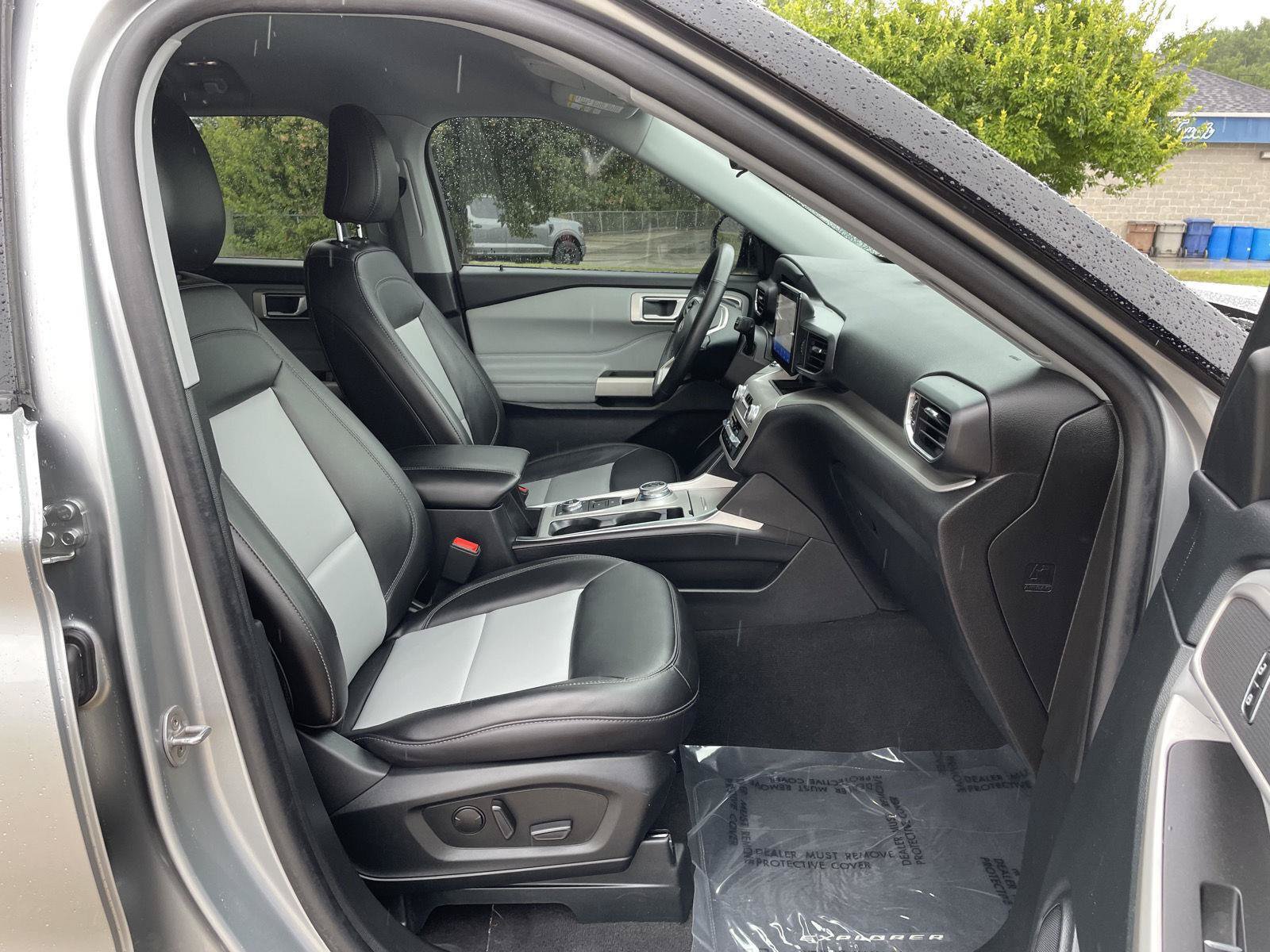 Certified 2023 Ford Explorer XLT w/ Equipment Group 202A AWD/4WD image 19
