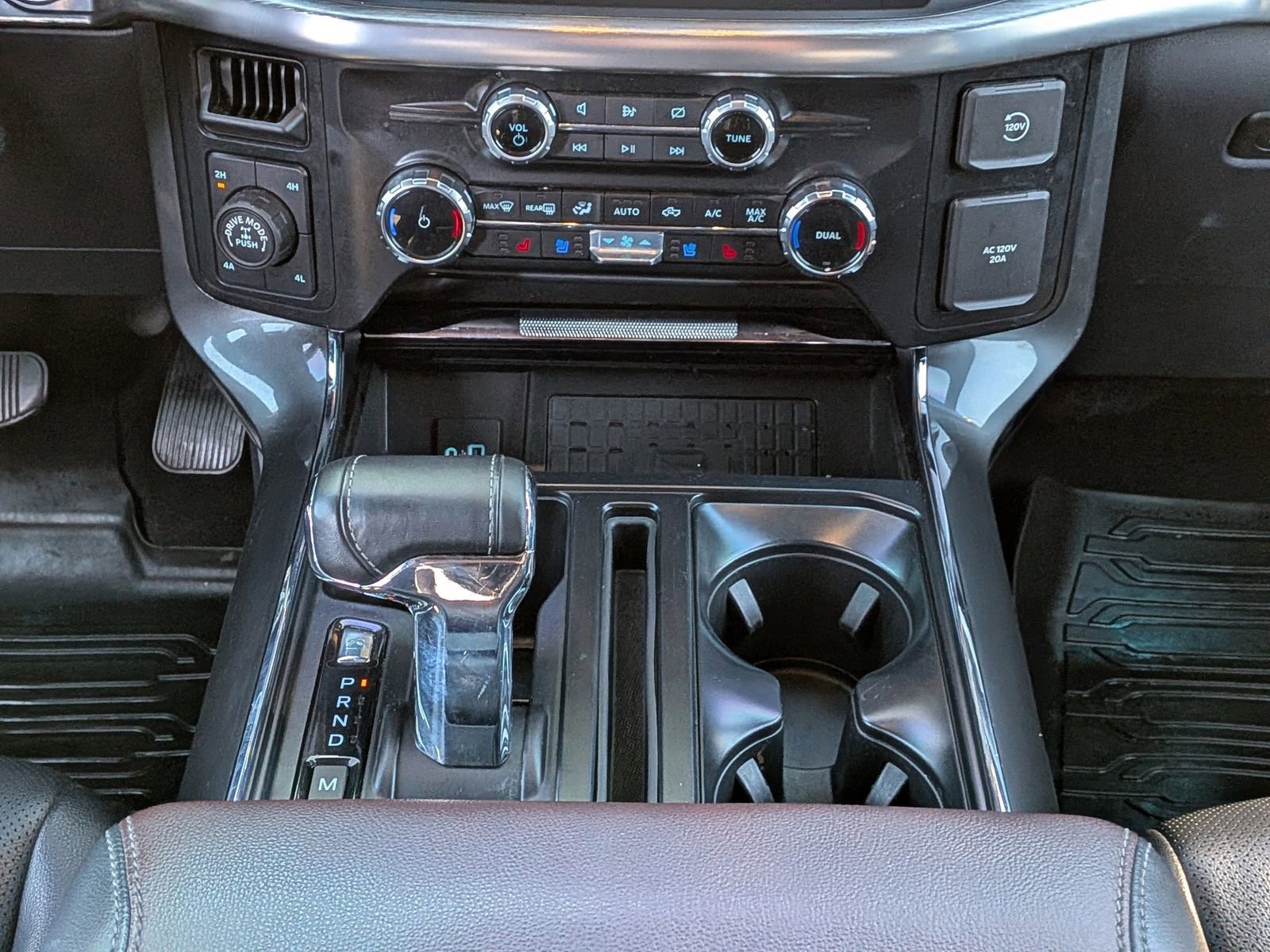 Certified 2023 Ford F150 Lariat w/ Equipment Group 502A High image 20