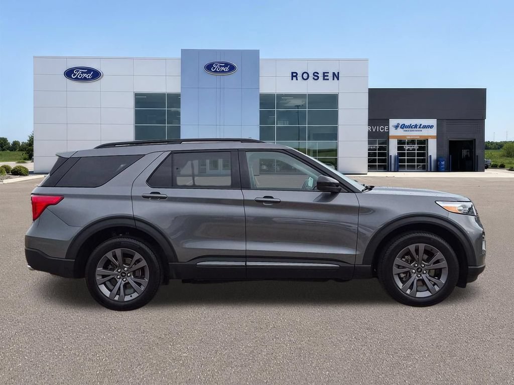 Certified 2024 Ford Explorer XLT w/ Equipment Group 202A AWD/4WD image 2