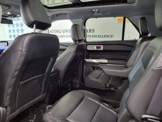 Certified 2022 Ford Explorer Limited w/ Equipment Group 301A AWD/4WD image 22