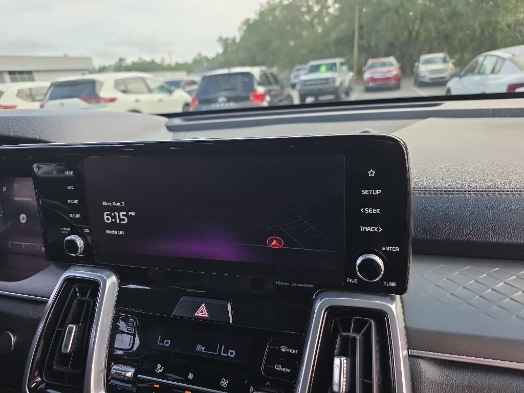 Used 2023 Kia Sorento SX AWD/4WD image 18